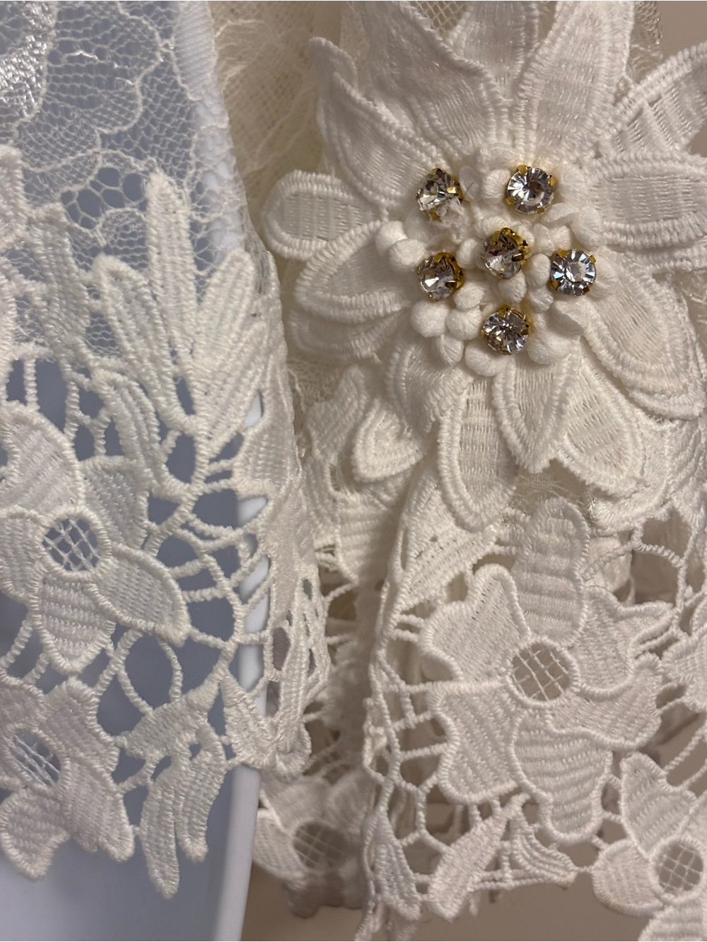 Boston Proper Lace Top - Picture 5 of 8